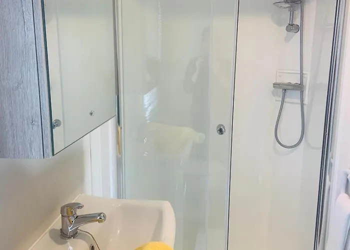 97 Danbury 假日公园